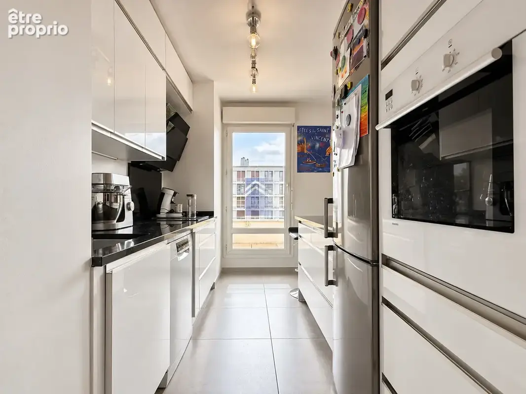 Coeur de ville - 3 pièces de 69,57 m2 - deux balcons, cave et parking ! - photo 7