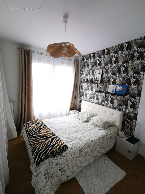 Maison à SAINT-HILAIRE-DE-CHALEONS