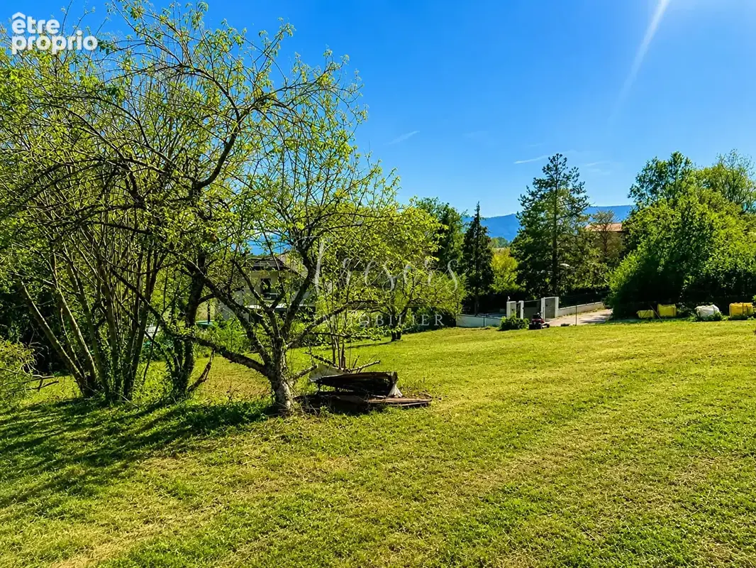Terrain de 1309 m2 constructible sur la commune de Vers - photo 3