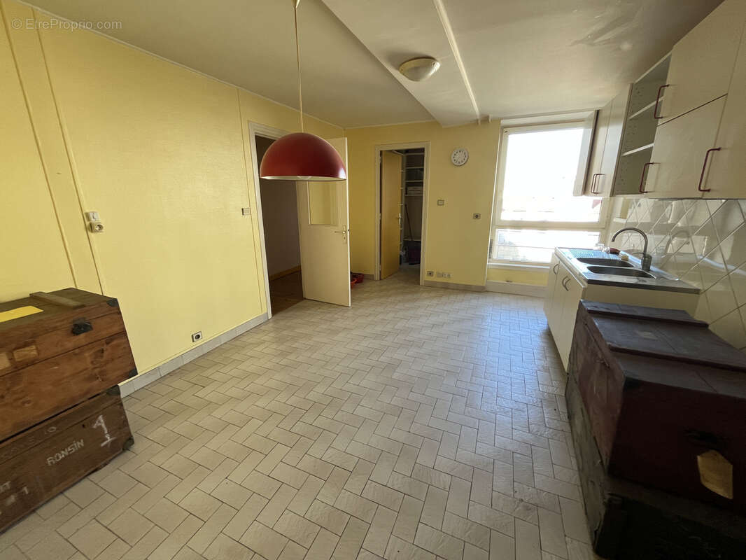 Appartement à SAINT-ETIENNE