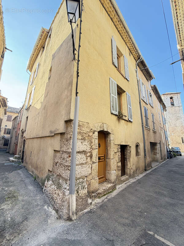 Maison à AUPS