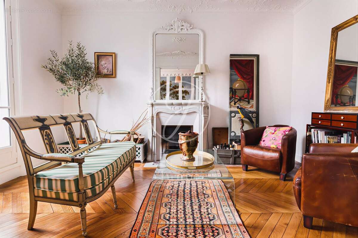 Appartement à PARIS-15E