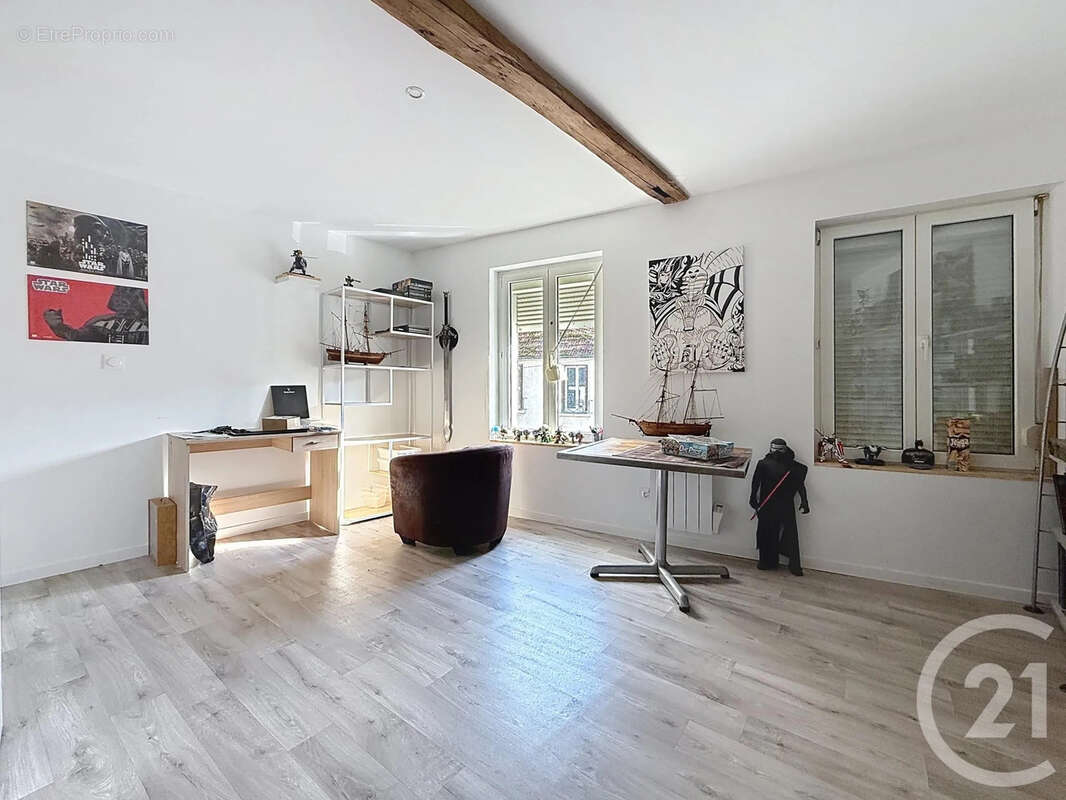 Maison à MAUREGNY-EN-HAYE