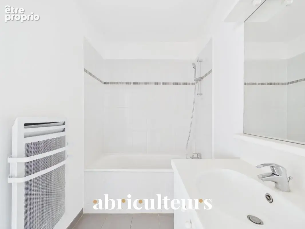 Appartement T2 de caractère au sein d’une ancienne Grange Dîmière en vente à Survilliers (95470) - photo 13