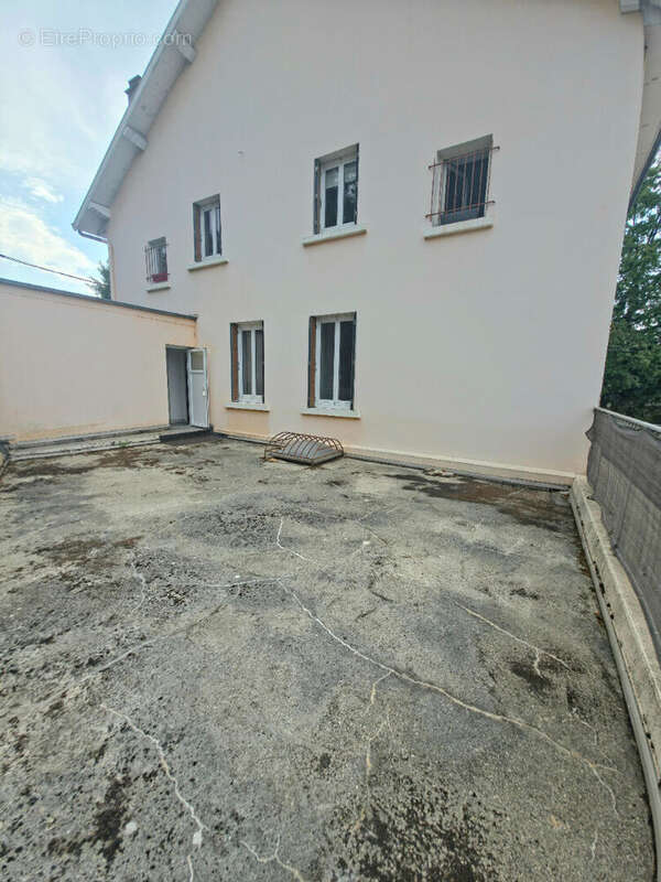 Bel appartement avec grande terrasse proche du parc des Lilattes - photo 2