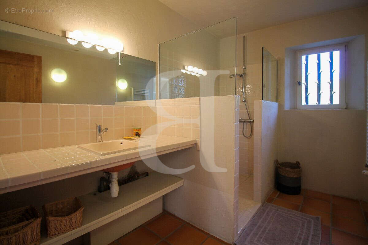 Maison à BUIS-LES-BARONNIES