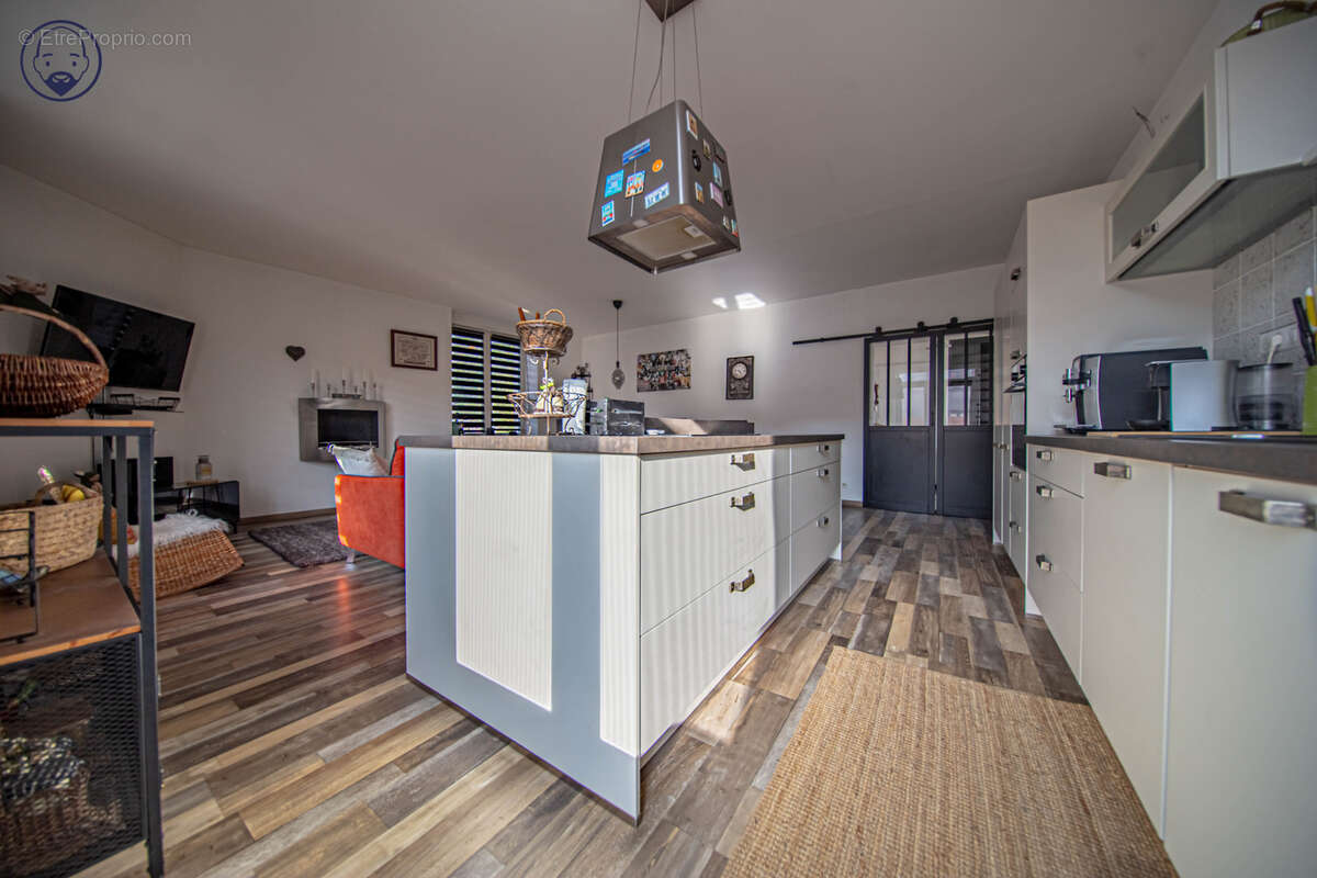 Maison à THIAUCOURT-REGNIEVILLE