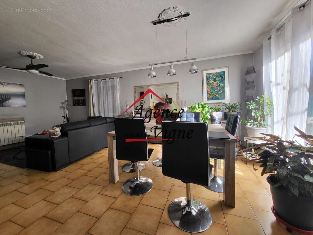 Maison à SAINT-MARTIN-DE-VALGALGUES