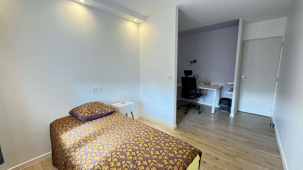 Maison à SAINT-LAURENT-DE-LA-SALANQUE