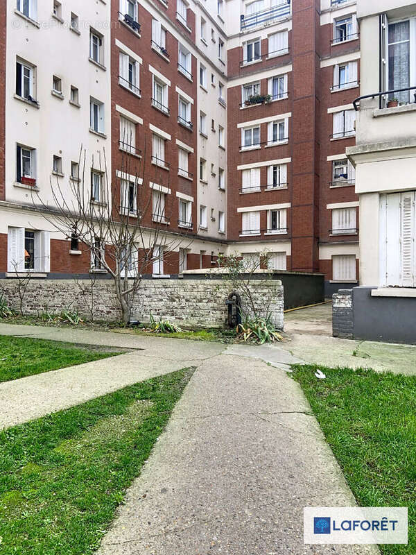 Appartement à AUBERVILLIERS