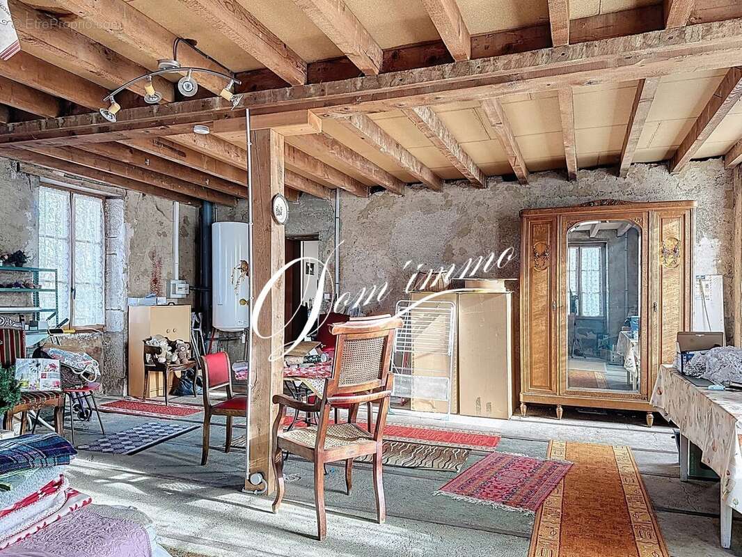 Maison à THOISY-LA-BERCHERE