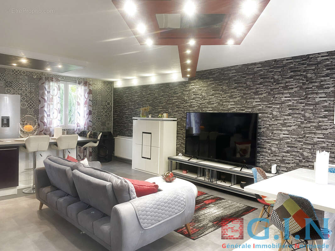sortie le neubourg  , au calme   pavillon 4 chambres - photo 2