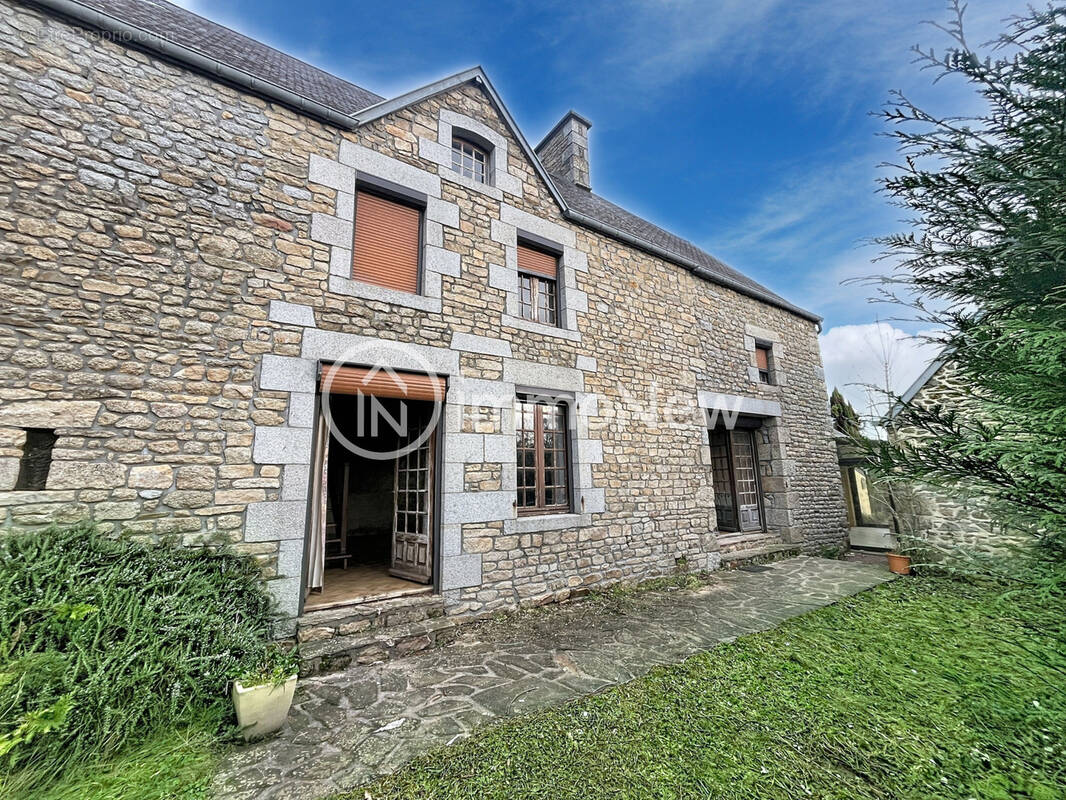 Maison à JULLOUVILLE