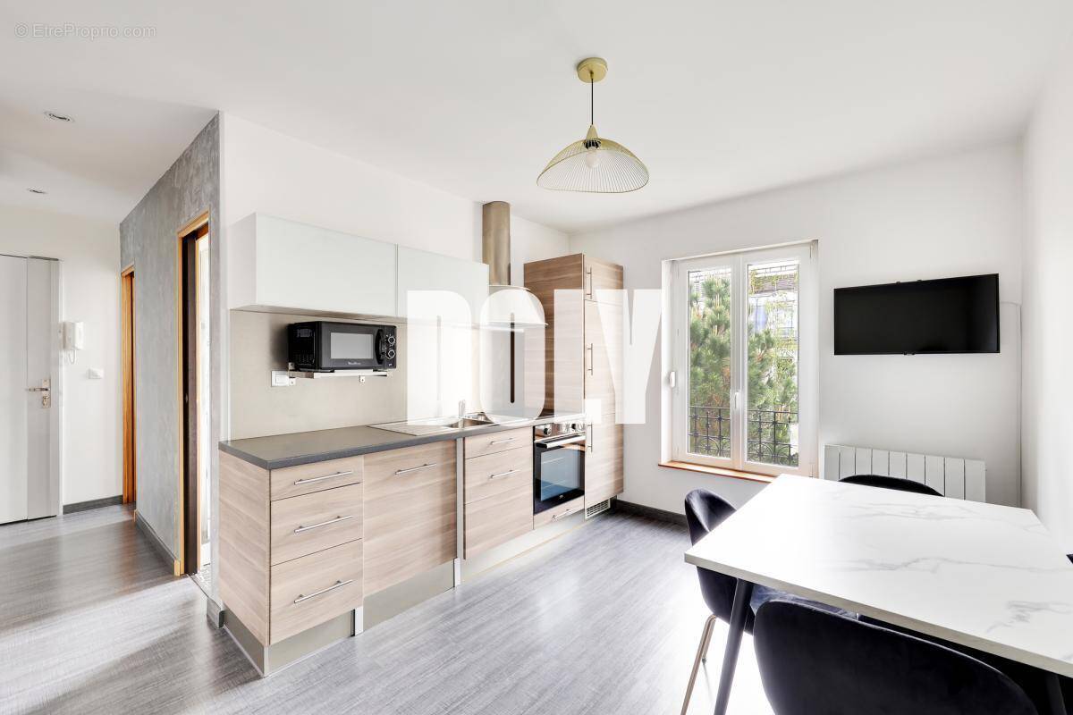 Appartement à SURESNES