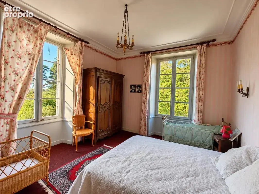 Proche du chêne - Demeure d'exception du XIX siècle - 550 m² - 12 chambres - dortoir - au coeur d'un parc de plus de 2ha avec ac - photo 8