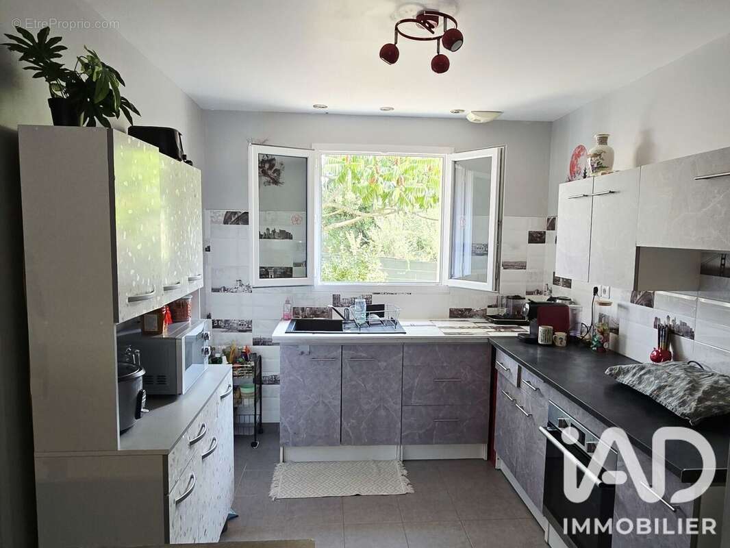 Photo 4