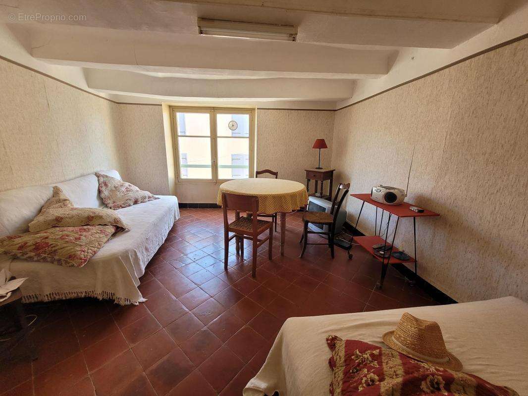 Maison à VINON-SUR-VERDON