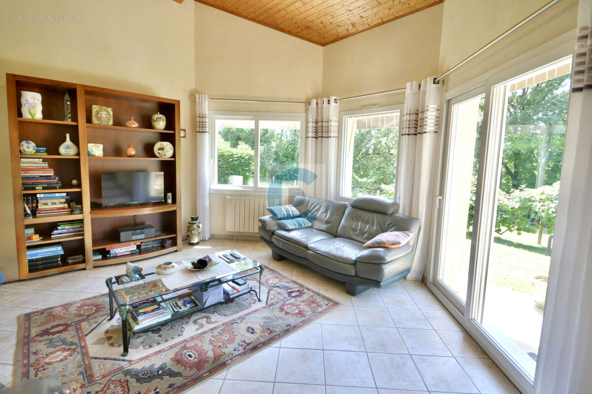 Maison à CONTAMINE-SUR-ARVE