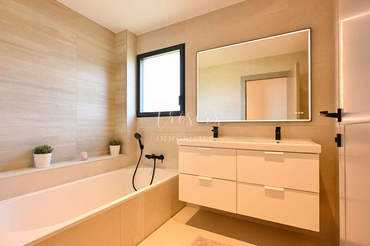 Maison à ANNECY-LE-VIEUX