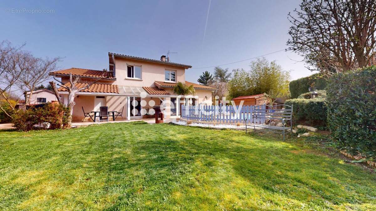 Maison à CHAPONOST
