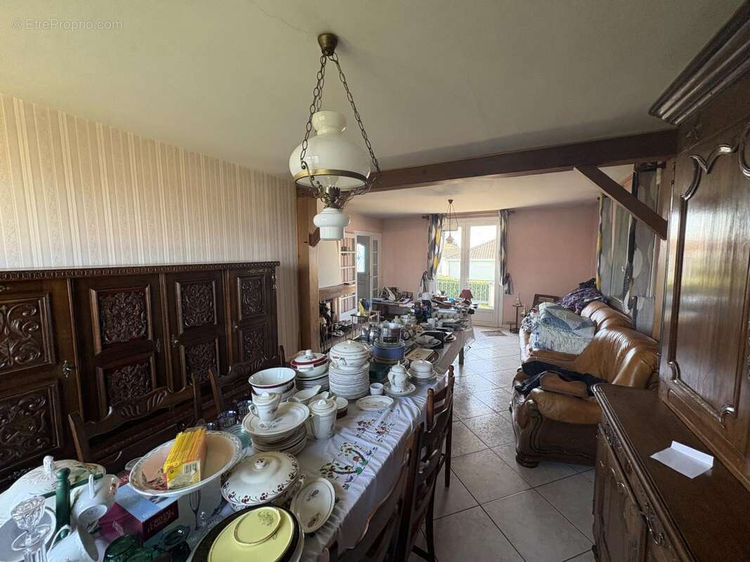 Maison à LA CRECHE