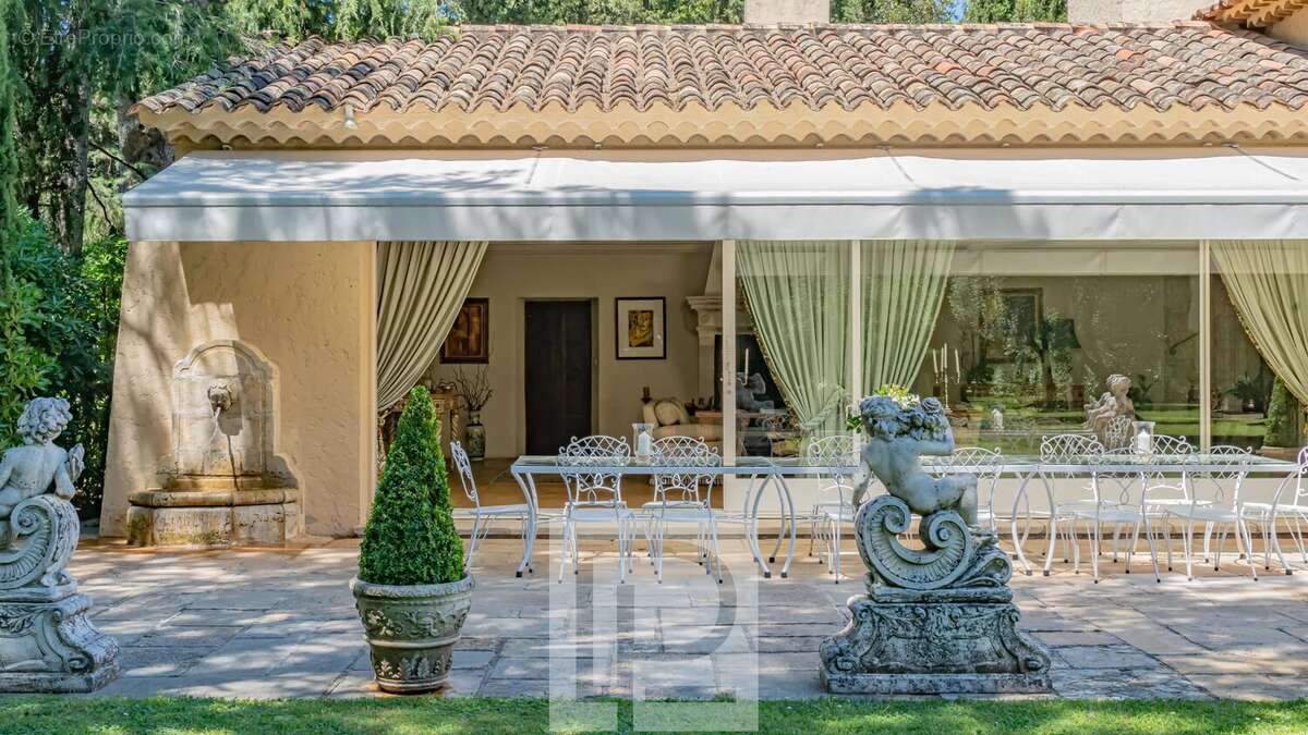 Maison à AURIBEAU-SUR-SIAGNE