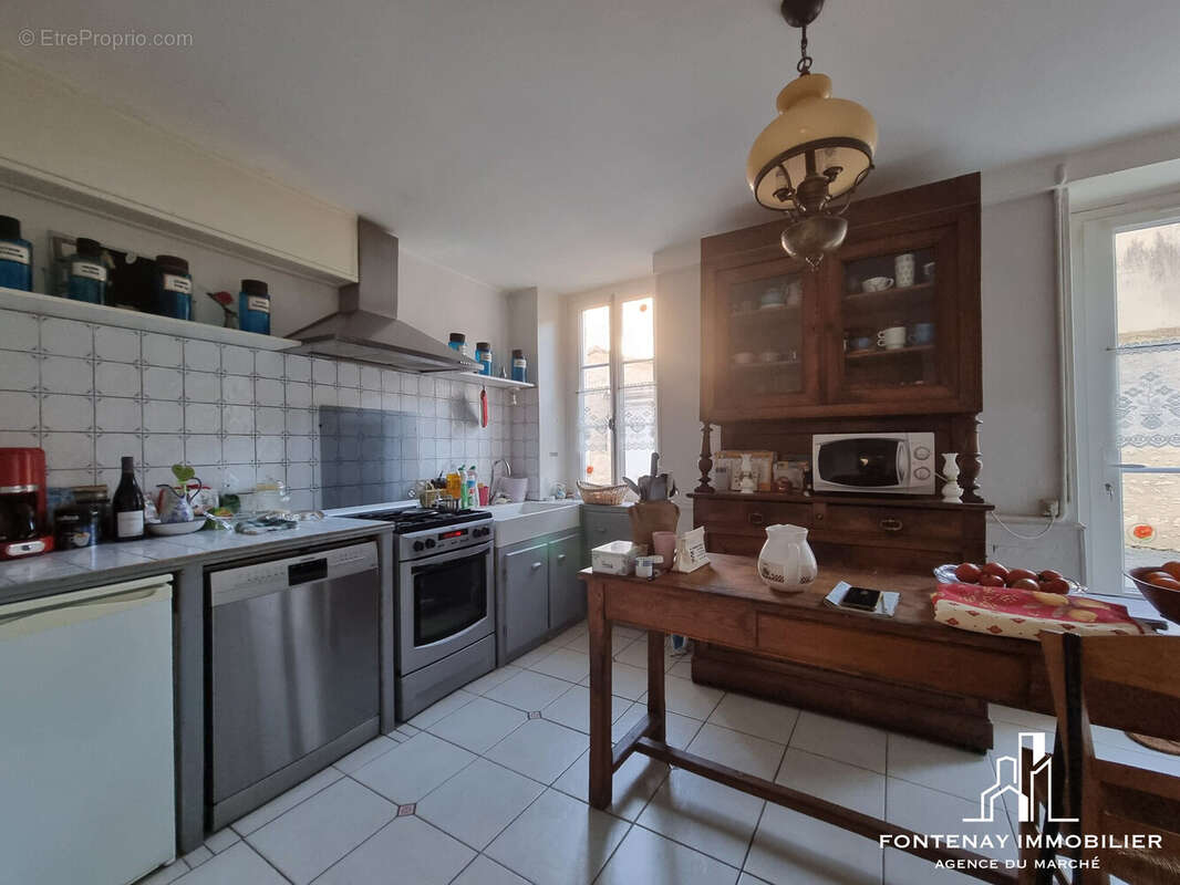 Maison à FONTENAY-LE-COMTE