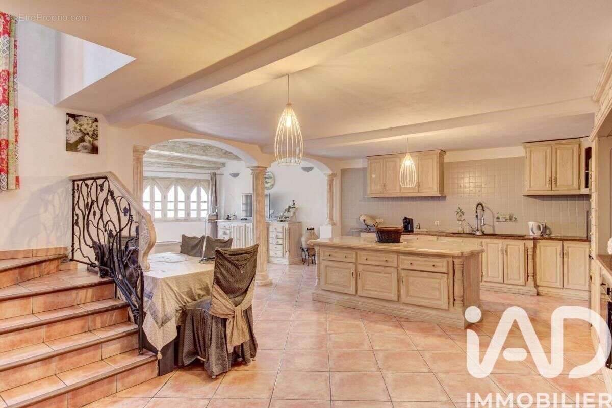 Maison 163 m² à Rimplas  - photo 2