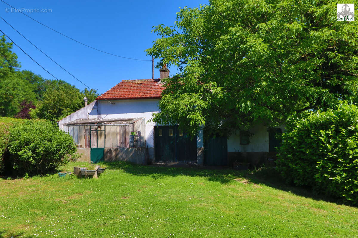Maison à POUILLY-SUR-SAONE