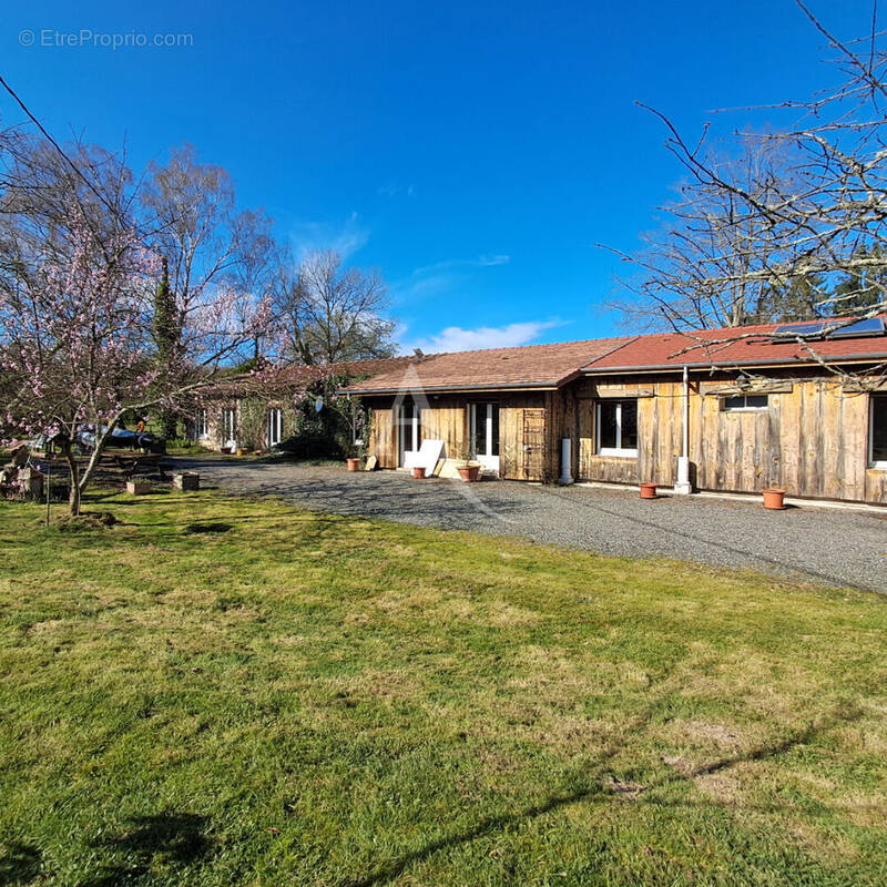Maison à SURY-AUX-BOIS