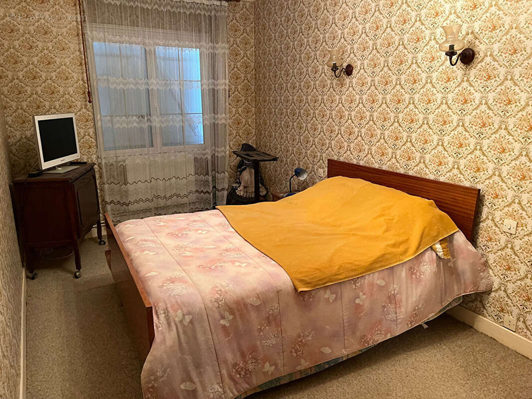 Maison à MONTREUIL-BELLAY