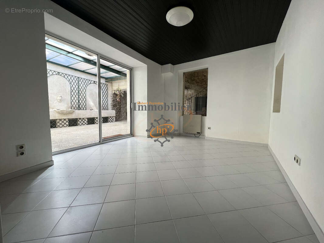 Appartement à SAINT-AFFRIQUE