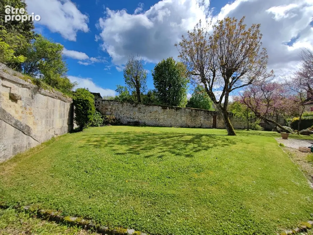 Maison 10 pièces 231 m² à vendre à Nesles-La-Vallee (95690) - photo 2