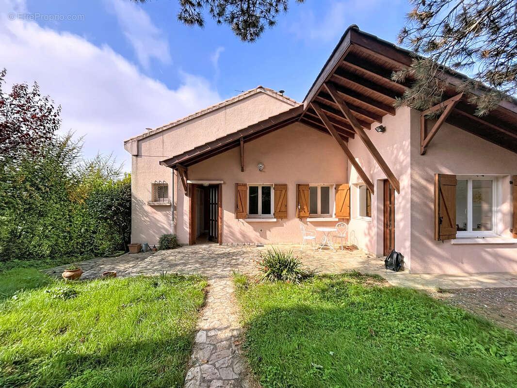 Maison à FRANCHEVILLE