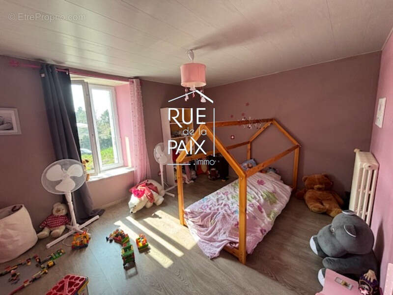 Maison à CLESSE