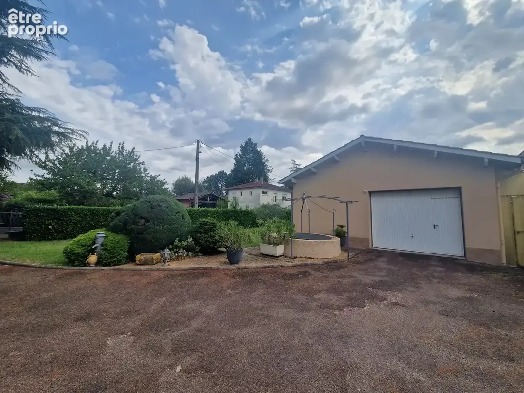Villa Familiale avec appartement, grand garage et terrain plat - photo 23