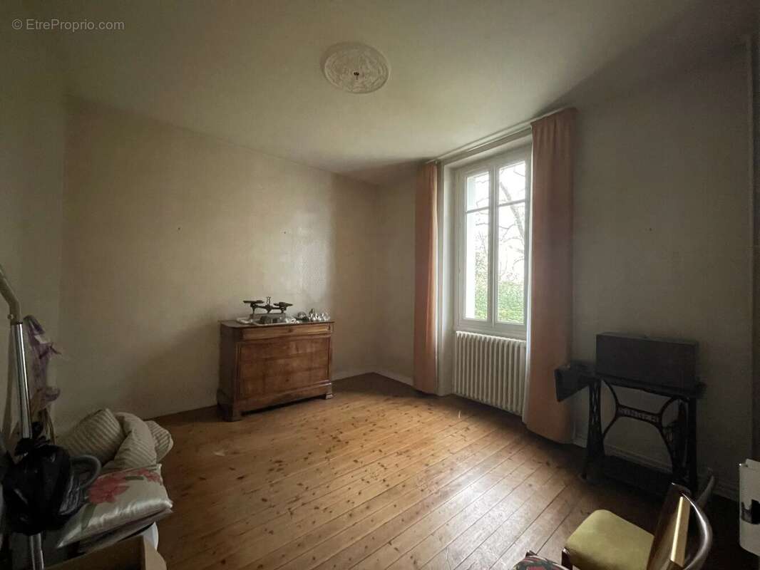 Maison à SAINT-SEBASTIEN-SUR-LOIRE