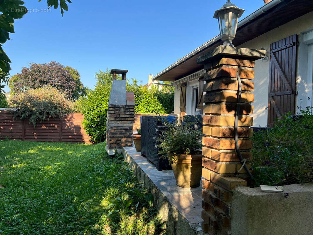 Maison à CLAYE-SOUILLY