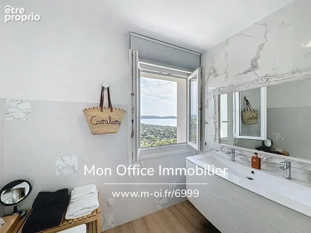 Référence : 6999-les. - propriété clé en main vue mer à cavalaire sur mer - photo 14