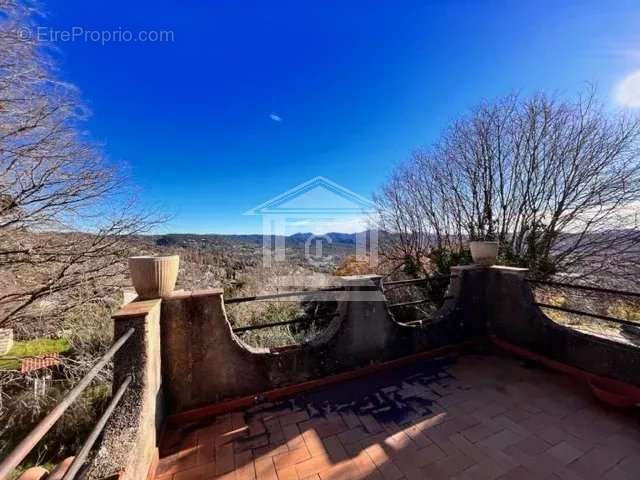 Maison à MONTAUROUX