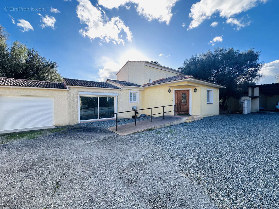Villa T5 piscine garage - photo 6
