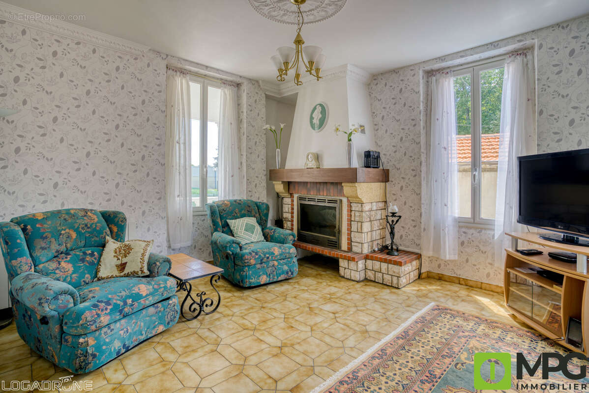 Maison à SAINTE-LIVRADE-SUR-LOT