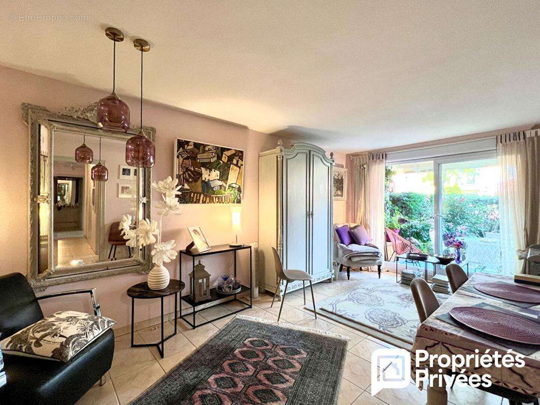 Appartement à FREJUS
