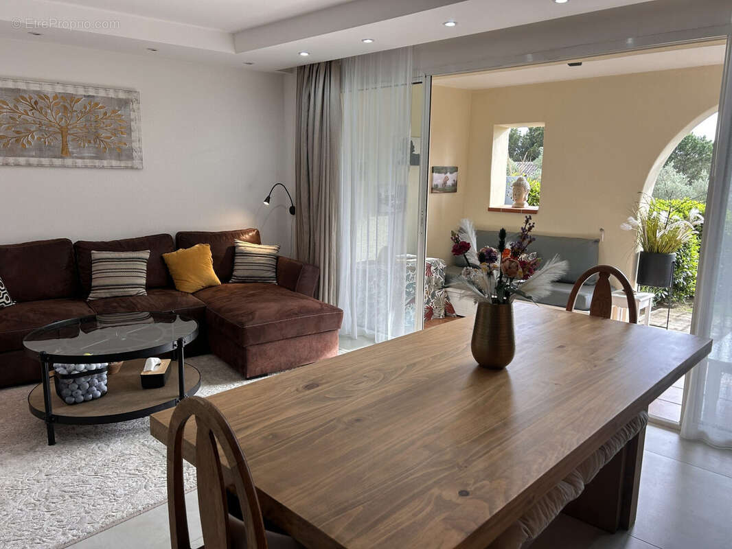 Appartement à MALLEMORT