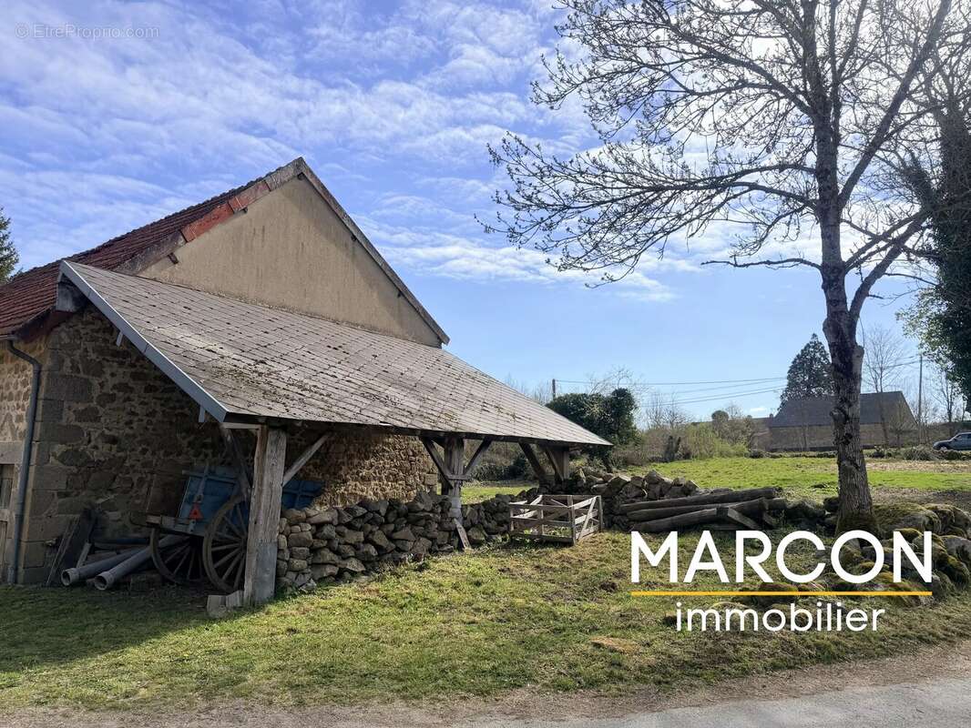 Maison à SAINTE-FEYRE