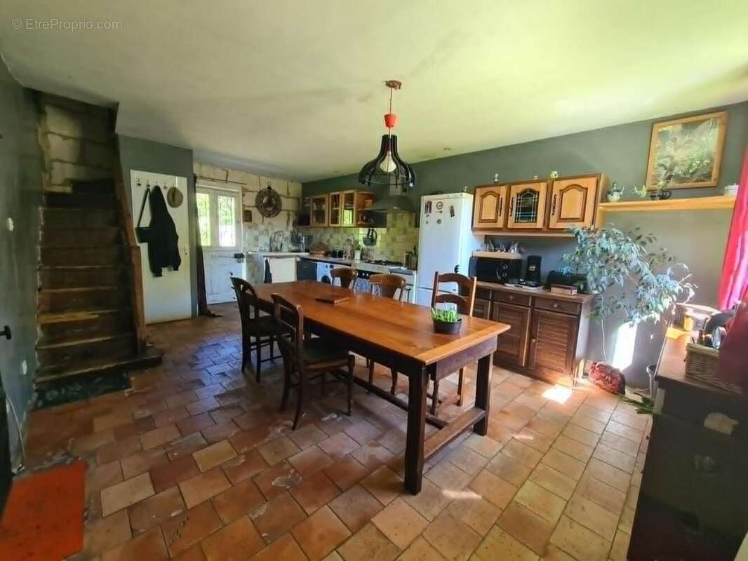 Maison 153 m² à Beauronne  - photo 2