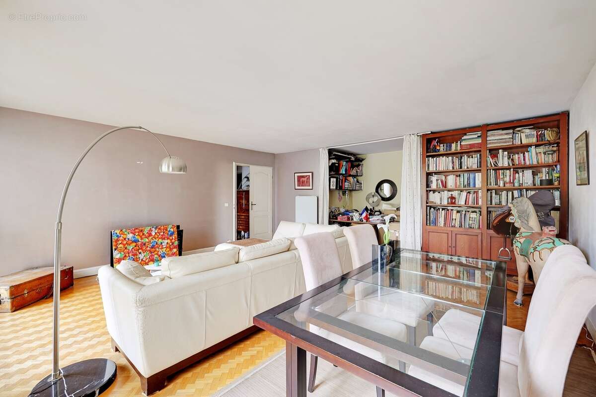 Appartement à LEVALLOIS-PERRET