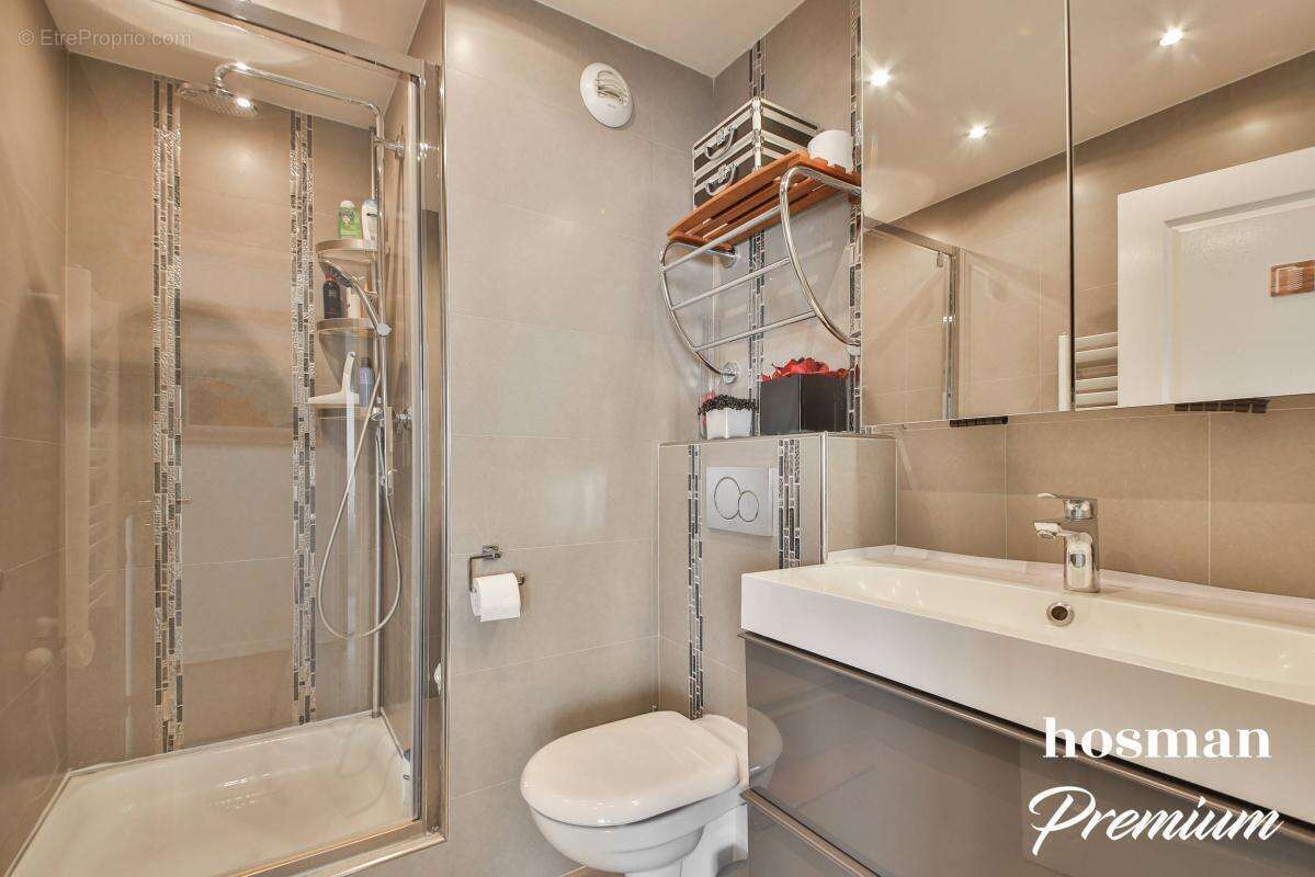 Appartement à PARIS-17E