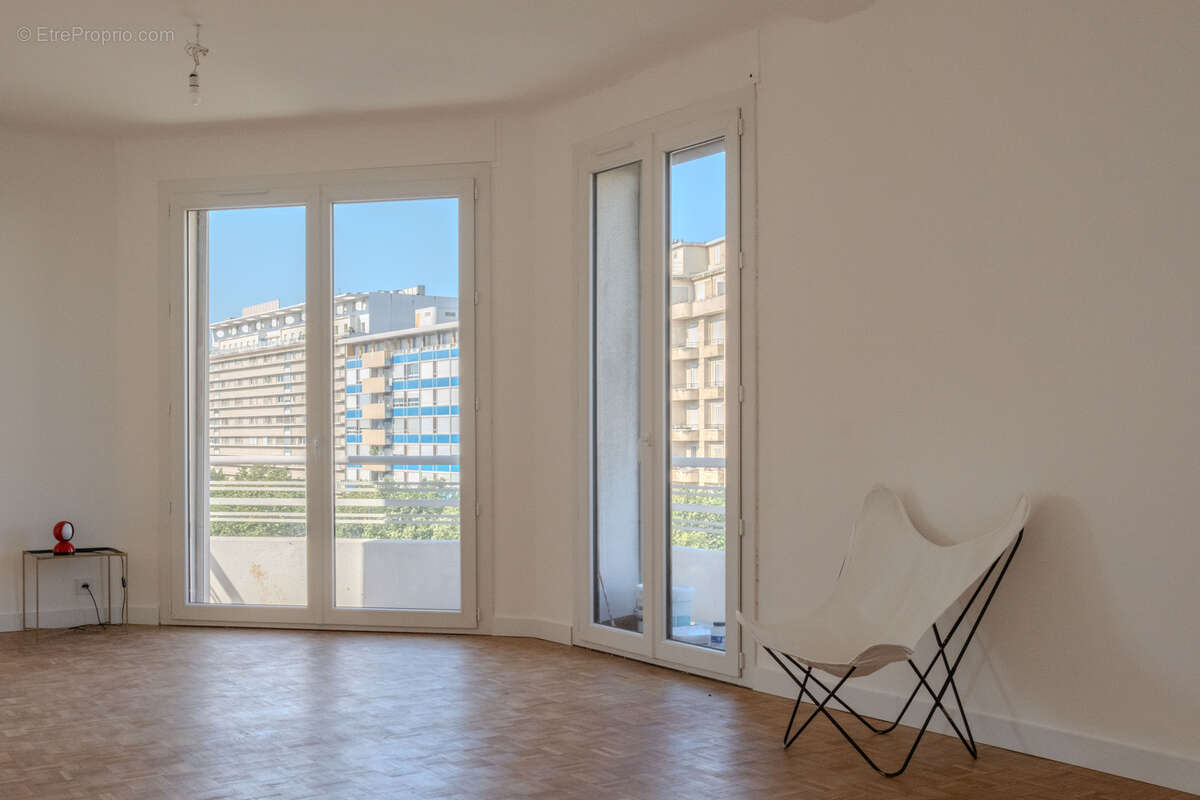 Appartement 85 m² à Marseille-8e  - photo 4