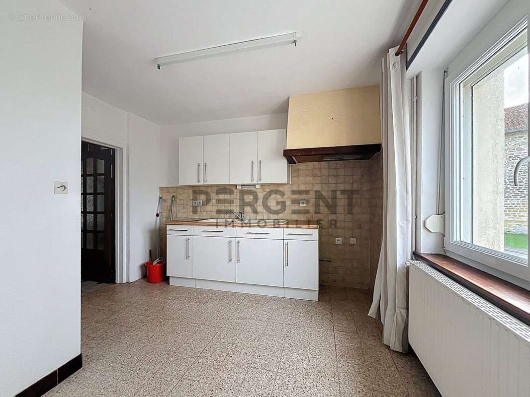 Maison à BELLEVILLE-ET-CHATILLON-SUR-BAR